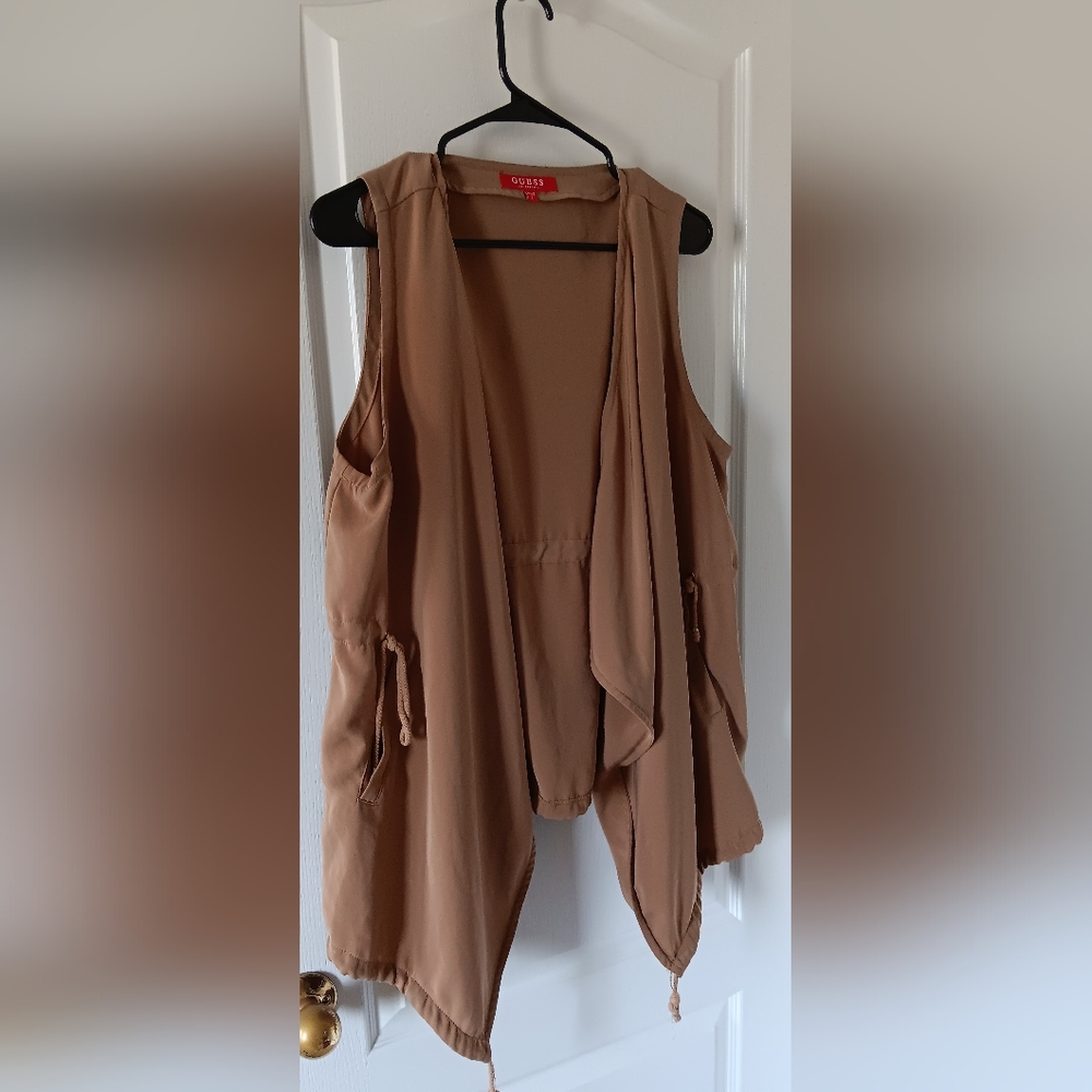 Guess sleeveless open jacket tan